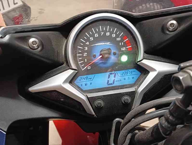 Motocykl Honda CBR 250 - foto 6