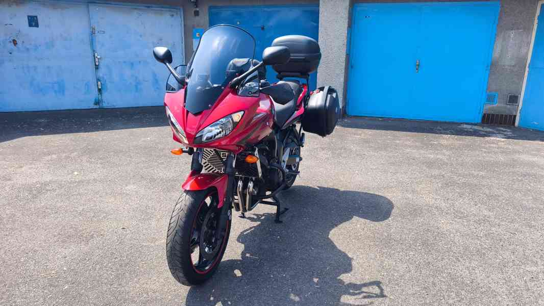 Yamaha FZ6 Fazer S2,72 kW,ČR,kufry,tankbag,garážována - foto 4