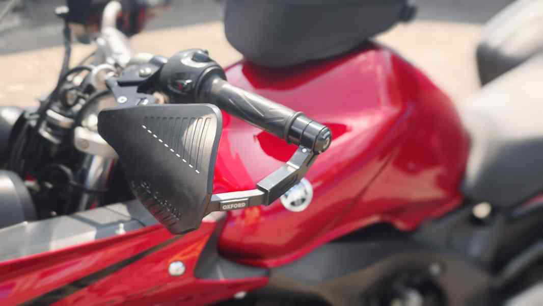 Yamaha FZ6 Fazer S2,72 kW,ČR,kufry,tankbag,garážována - foto 7