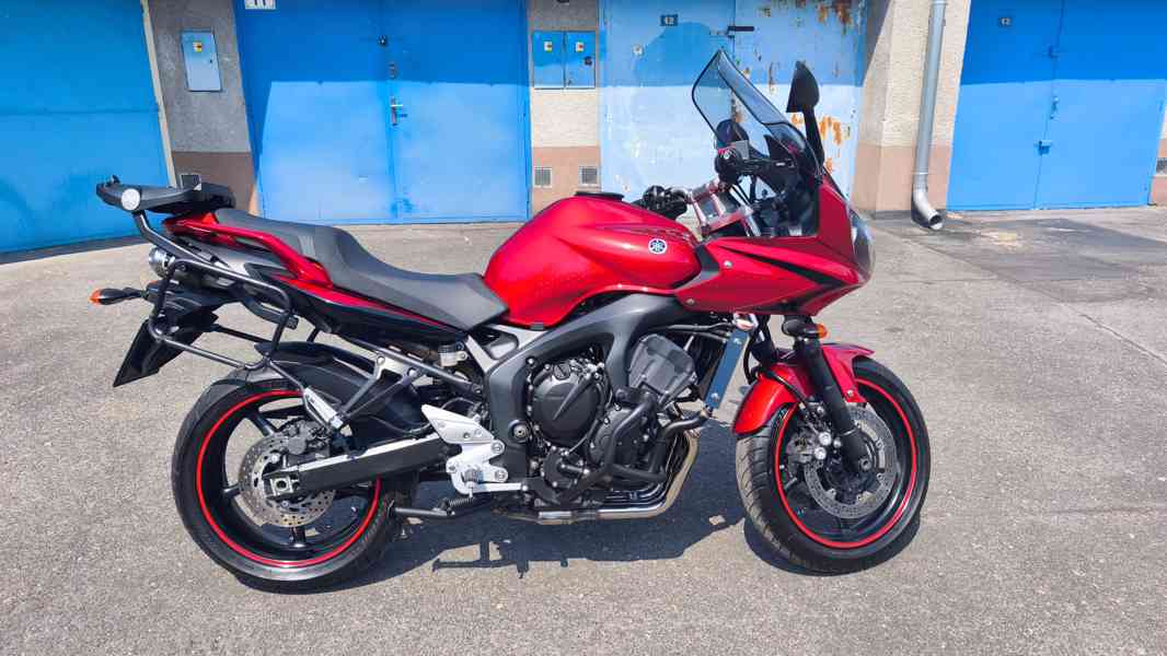 Yamaha FZ6 Fazer S2,72 kW,ČR,kufry,tankbag,garážována - foto 3