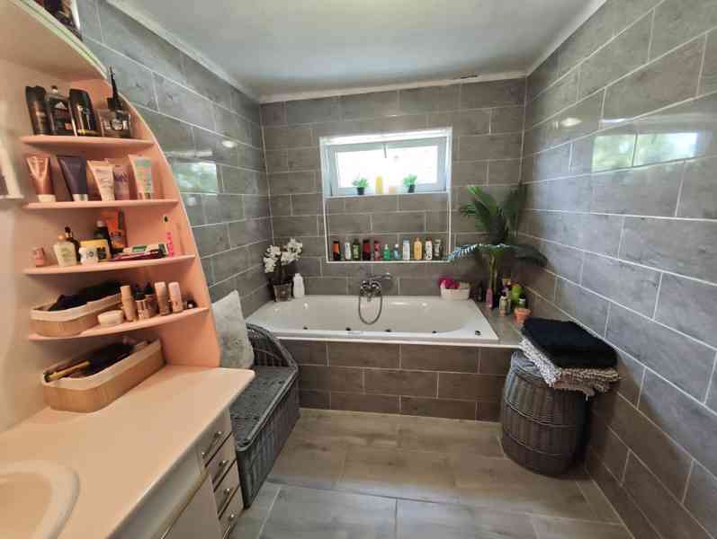 Prodej rodinného domu 390 m², Dolní Újezd - Jiříkov - foto 7