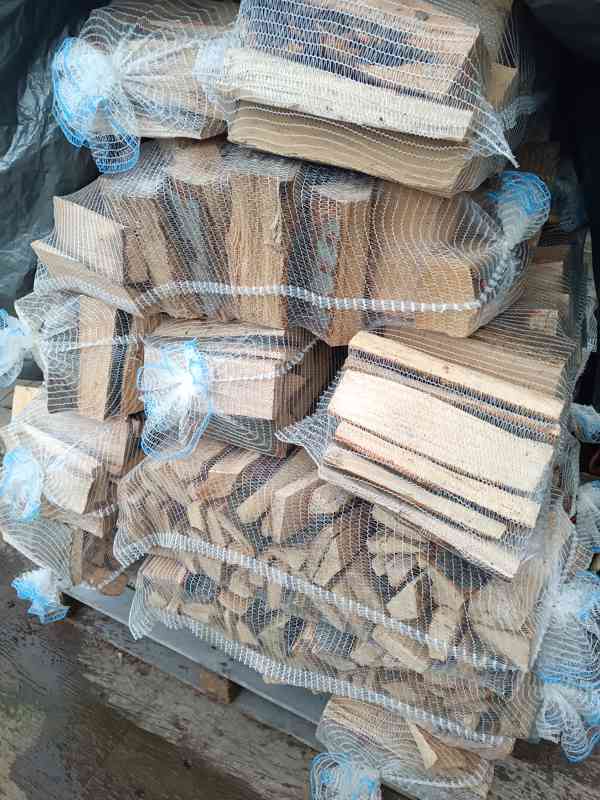 KRBOVÉ DŘÍVÍ - suchá buková polena jemně štípaná - Brno - foto 3