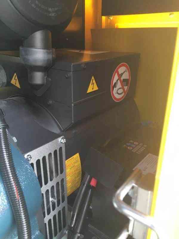 Dieselový generátor 20 KWA Atlas Copco  - foto 8