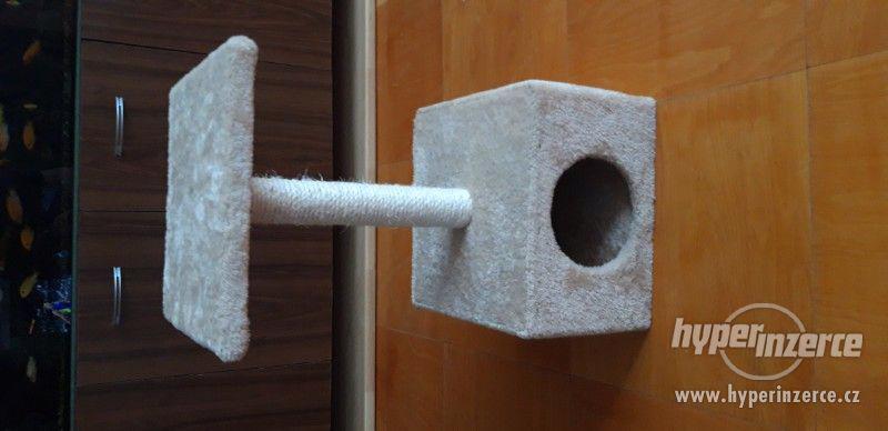 Kočičí WC + škrabadlo + stelivo - foto 3