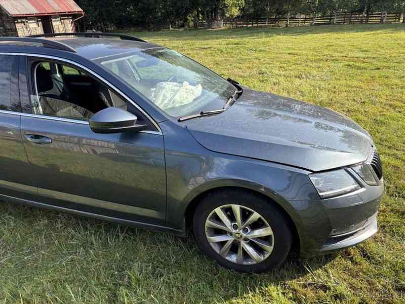 Škoda Octavia 1,6   Skoda Octavia 3 1.6 TDI 85KW - foto 5