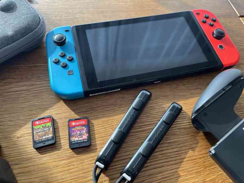 Nintendo SWITCH v bezvadném stavu + Minecraft + TomToc - foto 2