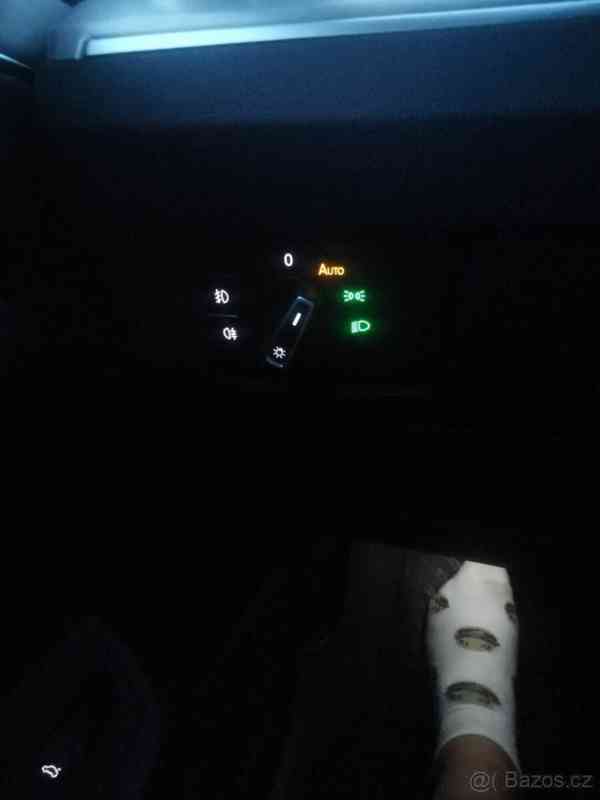 Volkswagen Passat 2,0   TDi 110kw R-line DSG - foto 10