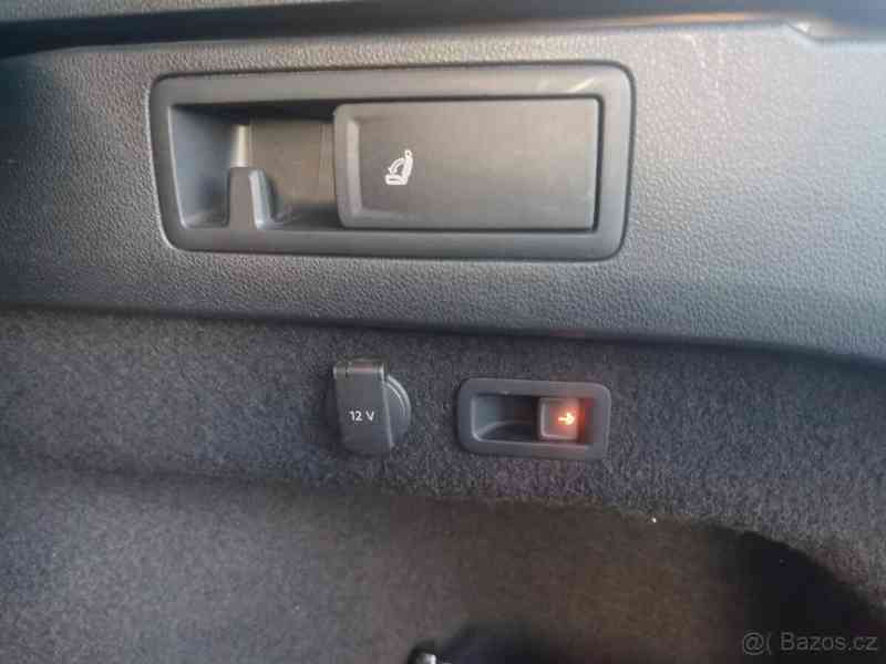 Volkswagen Passat 2,0   TDi 110kw R-line DSG - foto 7