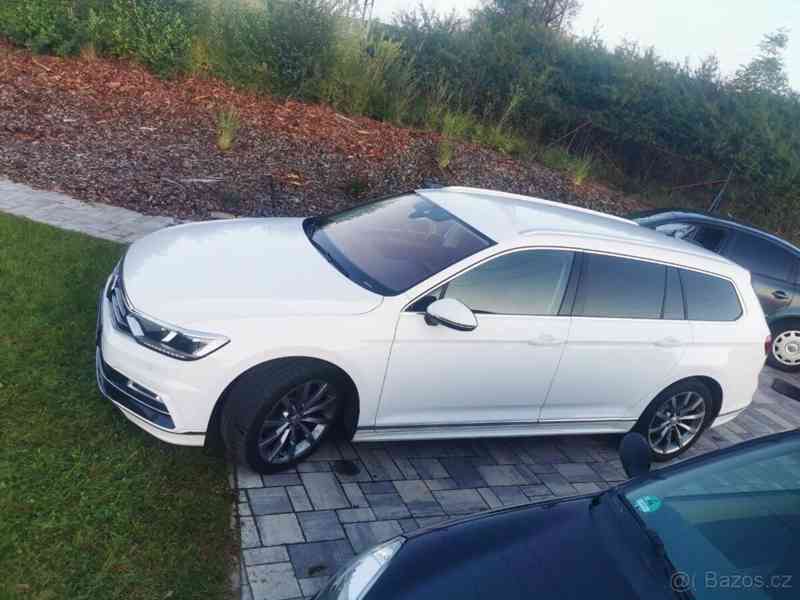 Volkswagen Passat 2,0   TDi 110kw R-line DSG - foto 2