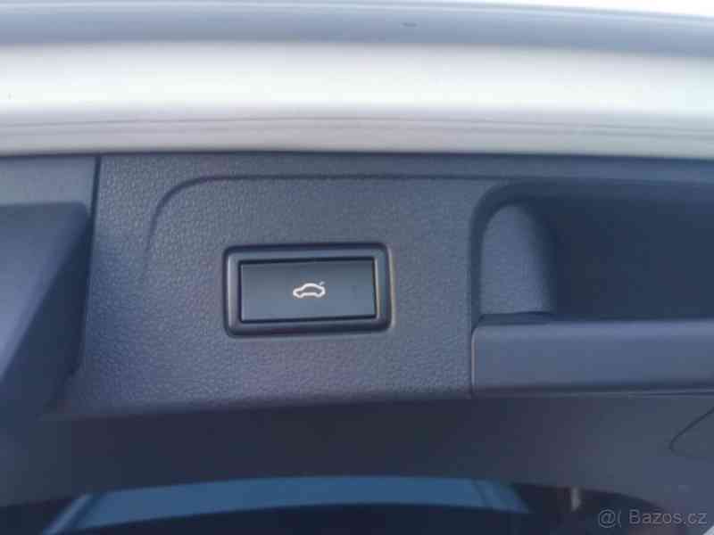 Volkswagen Passat 2,0   TDi 110kw R-line DSG - foto 14