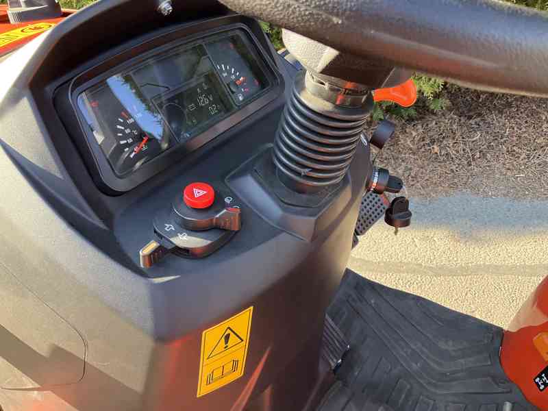 Traktor CRONA 26 koní - foto 12