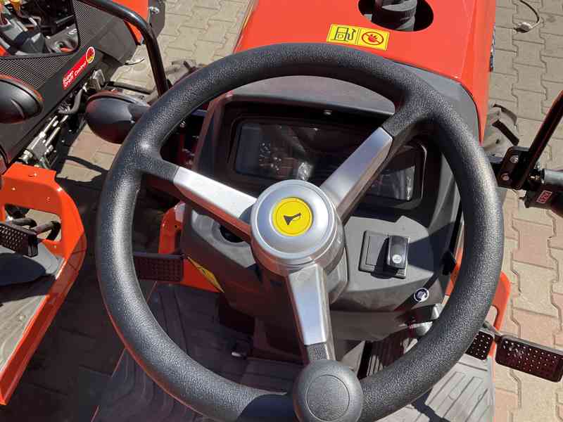 Traktor CRONA 26 koní - foto 5