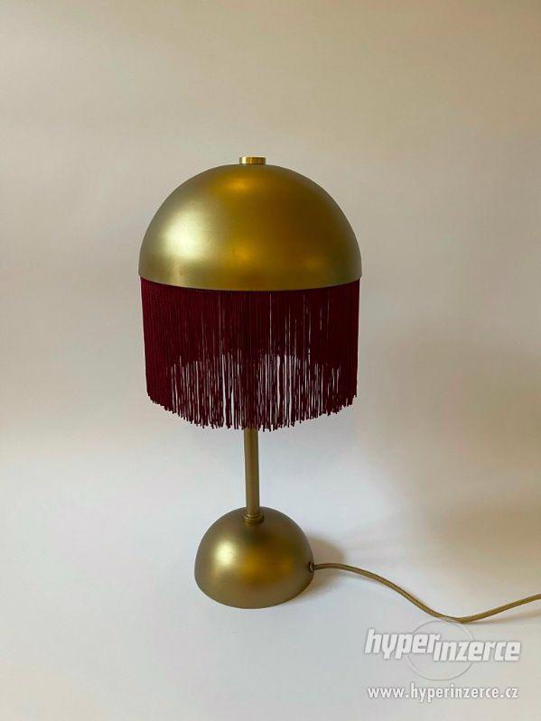 Stolní kovová lampa s třásněmi - zlatá - foto 1