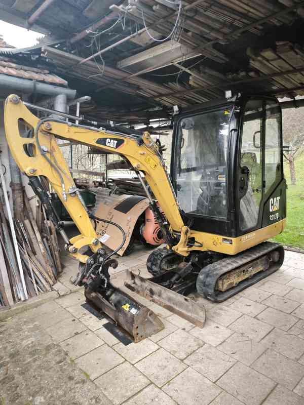 Stavební stroj minibagr CAT 301.7D - foto 4