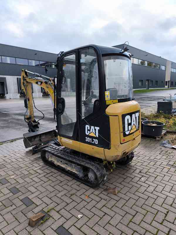 Stavební stroj minibagr CAT 301.7D - foto 2