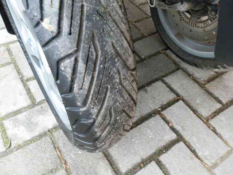 Piaggio MP3 300 ABS ASR - foto 36