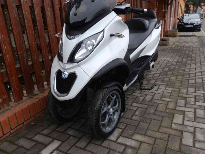 Piaggio MP3 300 ABS ASR - foto 9