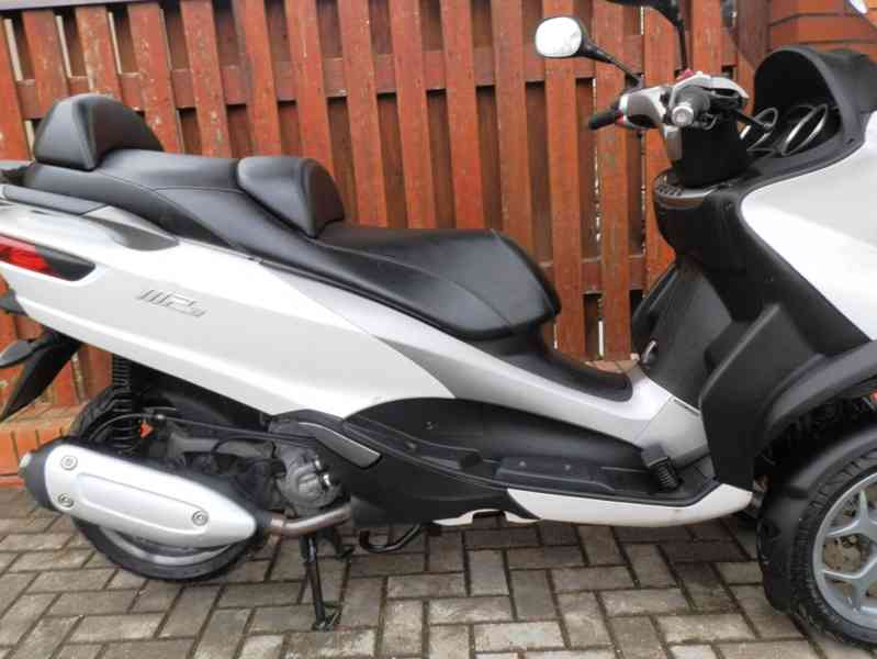 Piaggio MP3 300 ABS ASR - foto 22