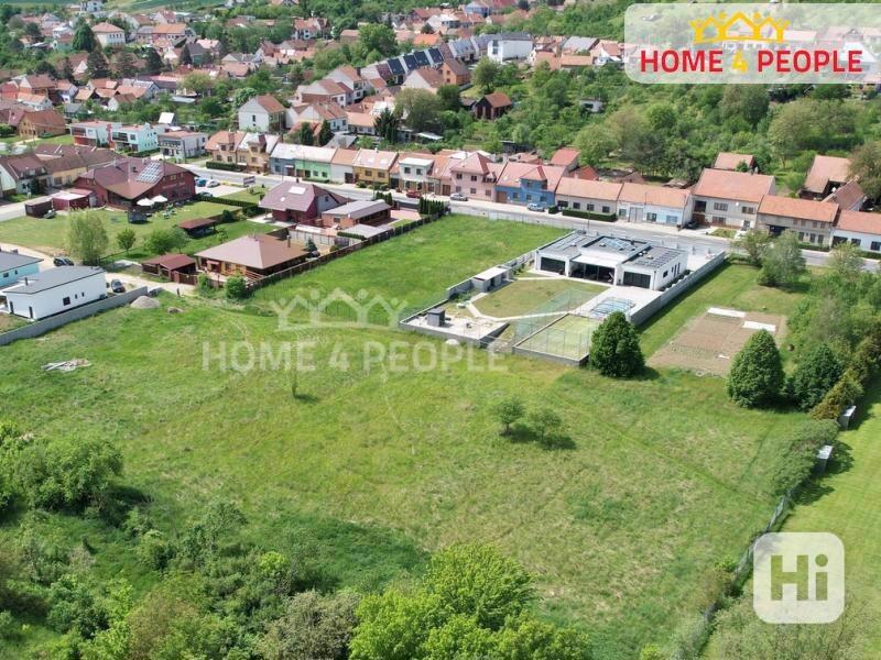 Prodej řadového rodinného domu 5+kk v Těšově u UB s pozemkem (č.1) 643 m2. - foto 8