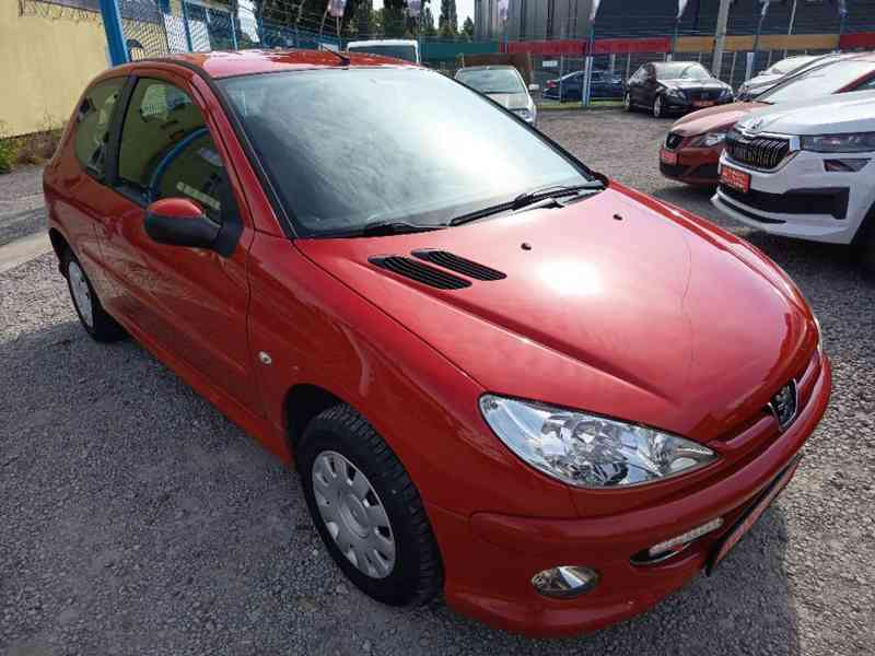 PEUGEOT 206 1,1i Hatchback ČR - foto 1
