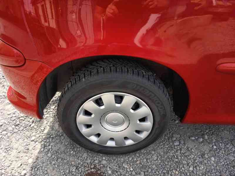 PEUGEOT 206 1,1i Hatchback ČR - foto 15