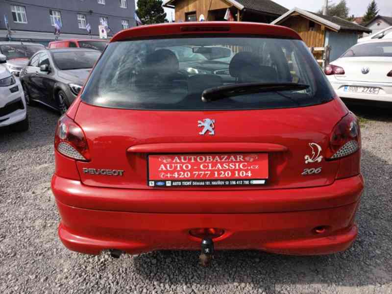 PEUGEOT 206 1,1i Hatchback ČR - foto 12