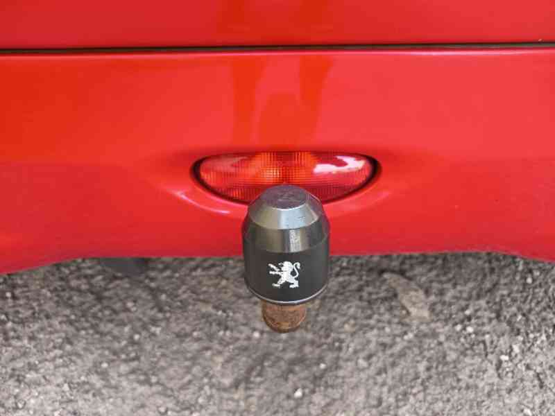 PEUGEOT 206 1,1i Hatchback ČR - foto 26