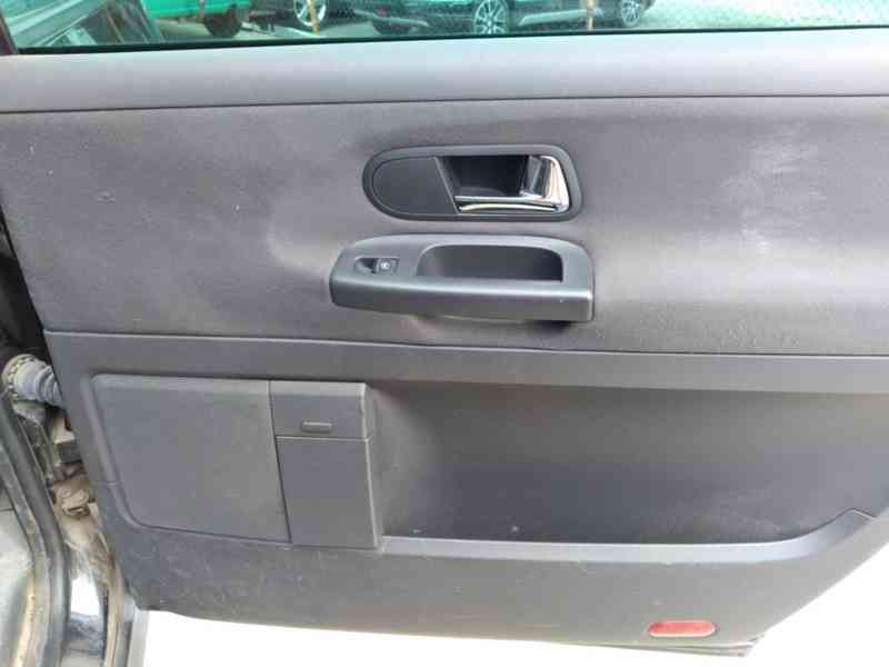 VOLKSWAGEN SHARAN 1.9 TDI 4 MOTION FAMILY ČR - foto 30