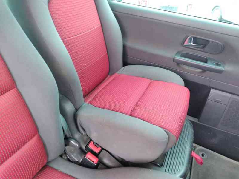 VOLKSWAGEN SHARAN 1.9 TDI 4 MOTION FAMILY ČR - foto 15