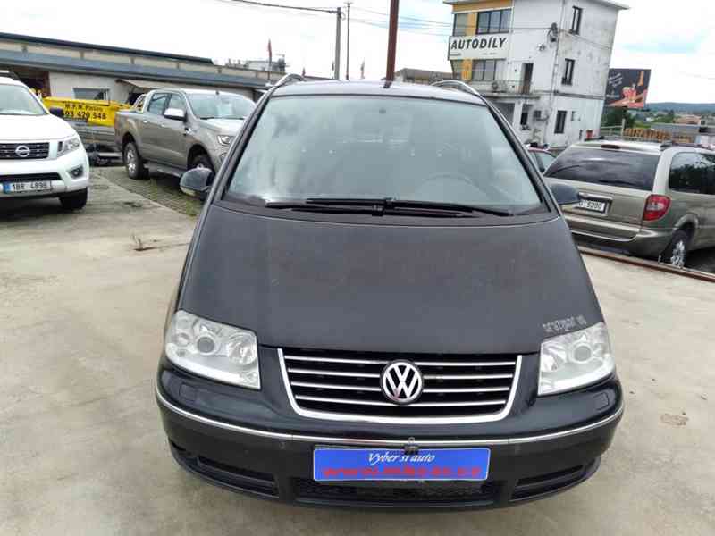 VOLKSWAGEN SHARAN 1.9 TDI 4 MOTION FAMILY ČR - foto 2