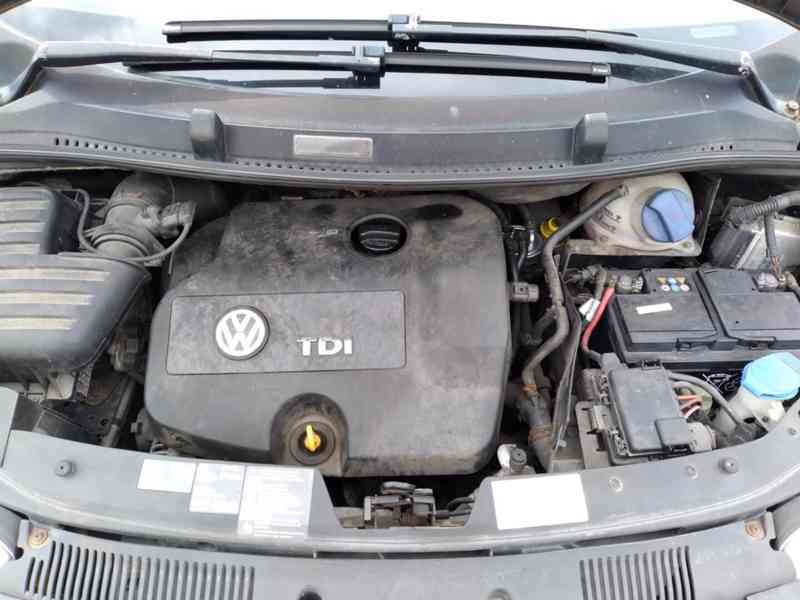 VOLKSWAGEN SHARAN 1.9 TDI 4 MOTION FAMILY ČR - foto 27