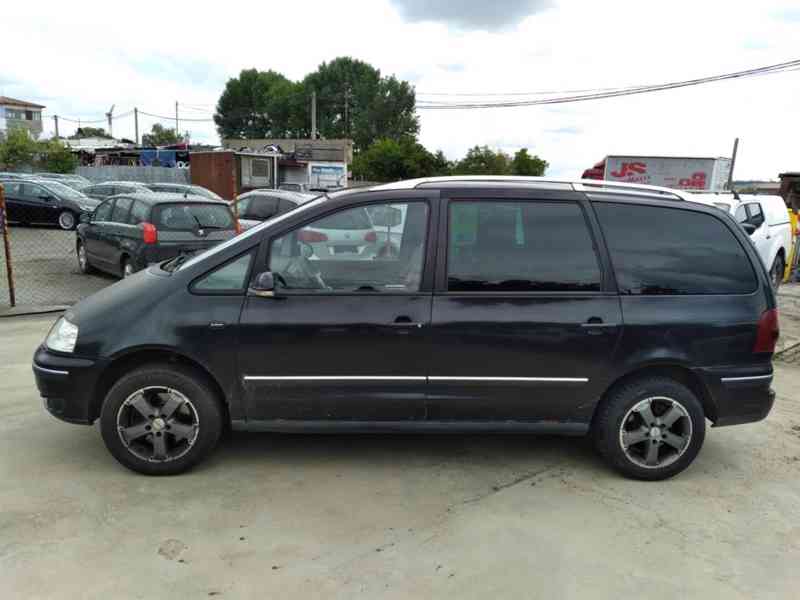 VOLKSWAGEN SHARAN 1.9 TDI 4 MOTION FAMILY ČR - foto 4