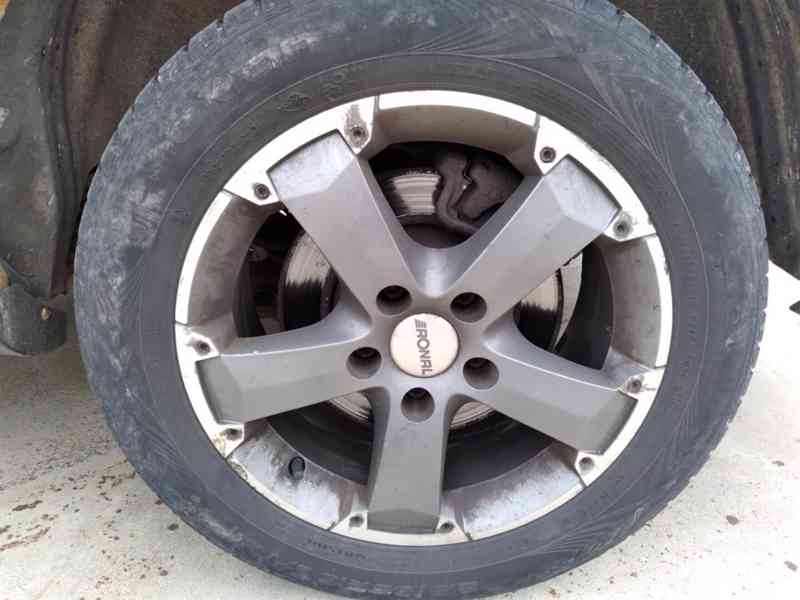 VOLKSWAGEN SHARAN 1.9 TDI 4 MOTION FAMILY ČR - foto 33