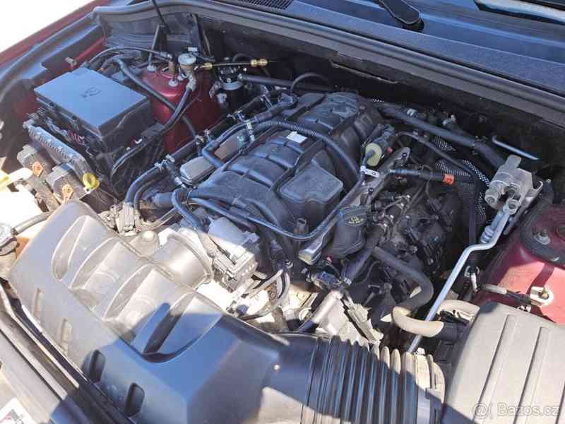 Jeep Grand Cherokee 5,7   HEMI LPG se zárukou, TZ 3266kg - foto 14