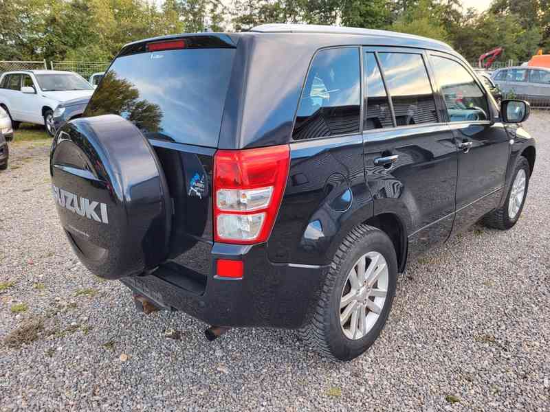 Suzuki Grand Vitara 2.0i Club benzín 103kw - foto 20