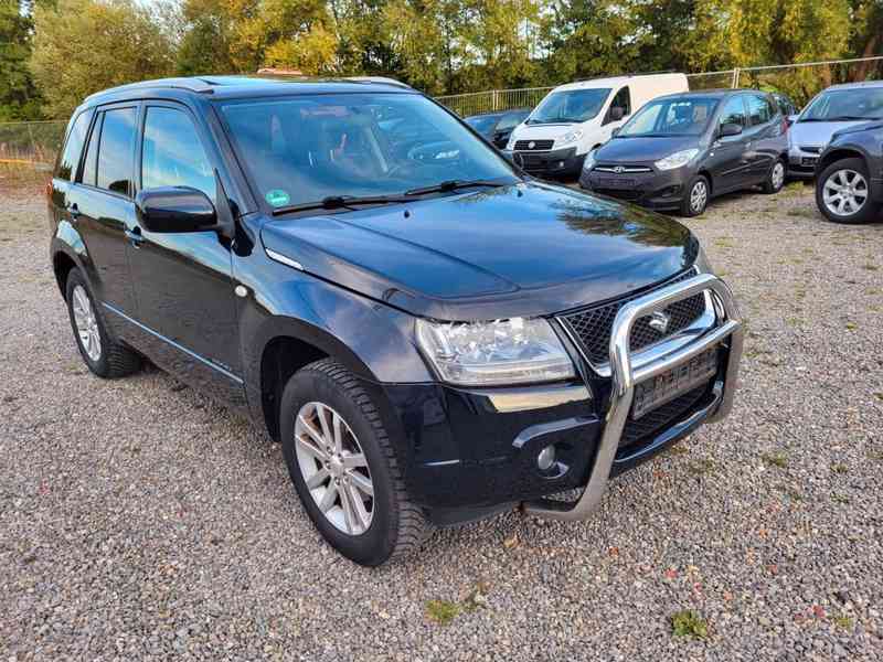 Suzuki Grand Vitara 2.0i Club benzín 103kw - foto 14