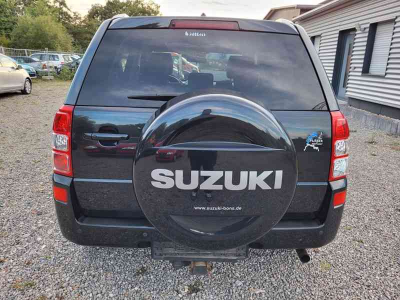 Suzuki Grand Vitara 2.0i Club benzín 103kw - foto 17