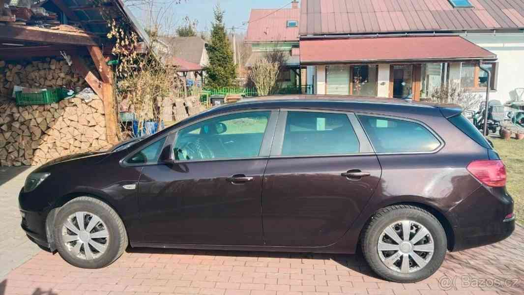 Opel Astra 1,6 - foto 2