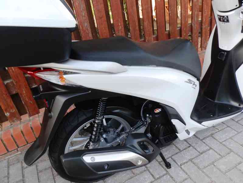 Honda SH 125i ABS - foto 20