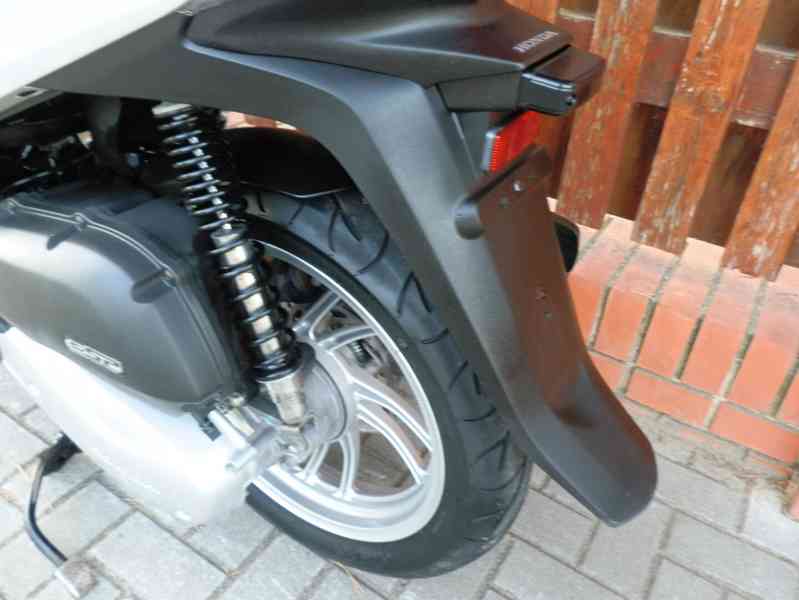 Honda SH 125i ABS - foto 13