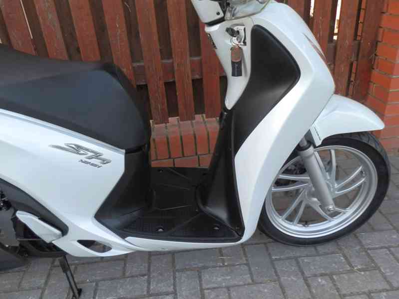 Honda SH 125i ABS - foto 18