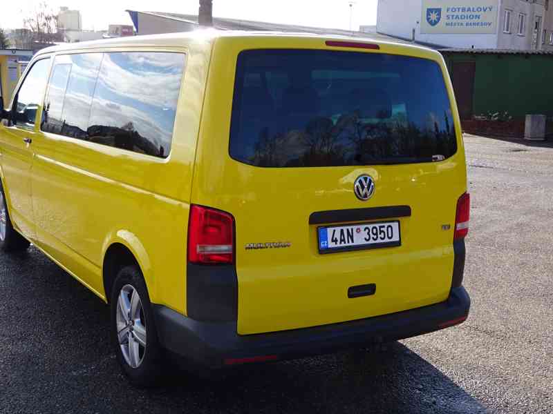 VW Multivan 2.0 TDI r.v.2015 2.Maj.serv.kníž.ČR - foto 4