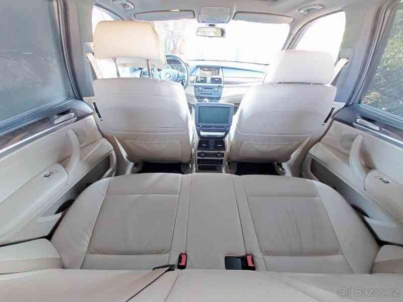 BMW X5 4,8   V8 - foto 10