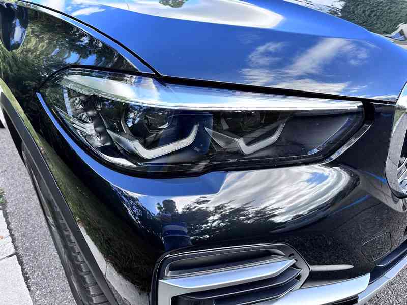 2023 BMW X5 30d xDrive Xline HUD Pano DPH Cebia Zaruka 12/25 - foto 4