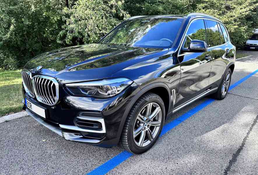 2023 BMW X5 30d xDrive xLine HUD Pano DPH Cebia Zaruka 12/25 - foto 1