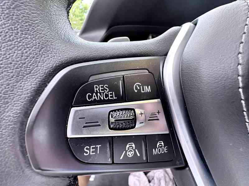 2023 BMW X5 30d xDrive Xline HUD Pano DPH Cebia Zaruka 12/25 - foto 22