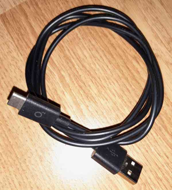 Počítačové kabely a redukce (USB, DVI, DP -> VGA, ...) - foto 8