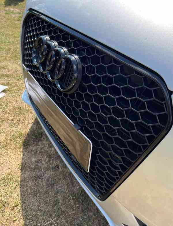 Audi držák znaku do RS masky - foto 4