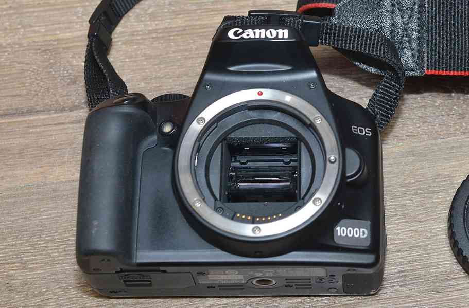 Canon EOS 1000D APS-C 10.1 Mpix*Live View 8000 Exp - foto 3