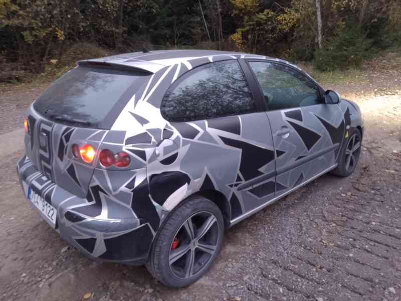 Seat Ibiza 1,4 TDi po STK, servisované - foto 5